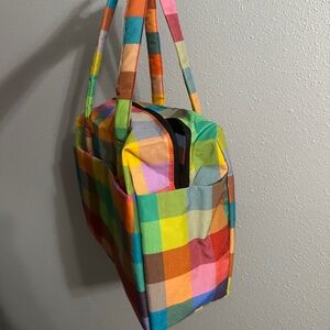 Meet your Posher, Larissa